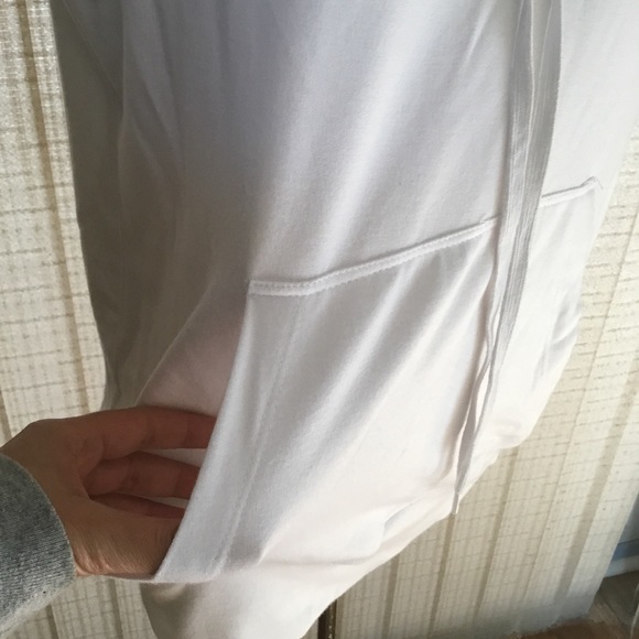 Bailey 44 Shoulder Hopper Sleeveless Hoodie, Sz M - Picture 3 of 8